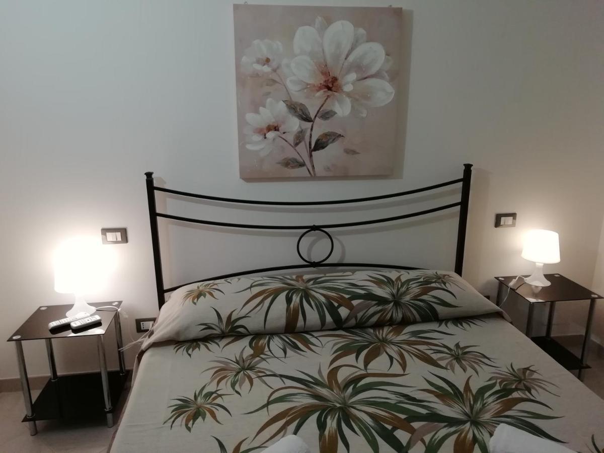 Da Luigi Locazioni Brevi Turistiche Bed & Breakfast Monopoli Bagian luar foto