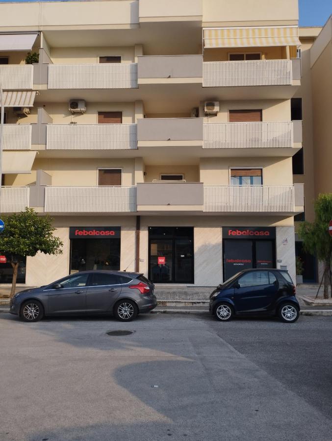 Da Luigi Locazioni Brevi Turistiche Bed & Breakfast Monopoli Bagian luar foto